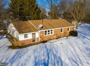 79 Park St, Seven Valleys, PA 17360