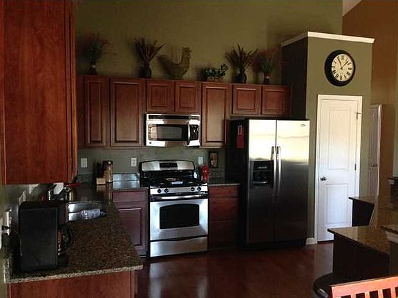 5th image of 3060 Nantuckett Ave