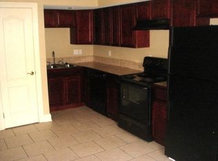 204 8th St, Chalmette, LA 70043