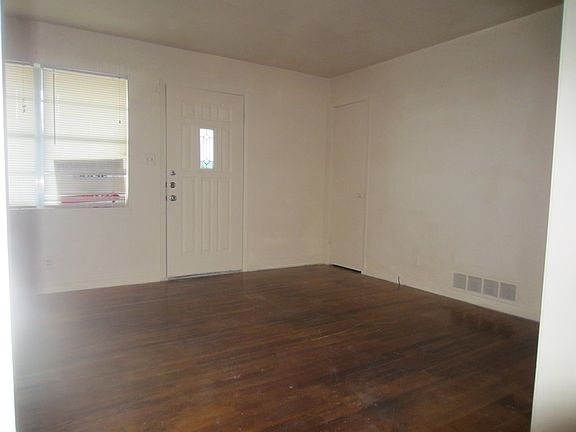 4th image of 1106 S 25th St