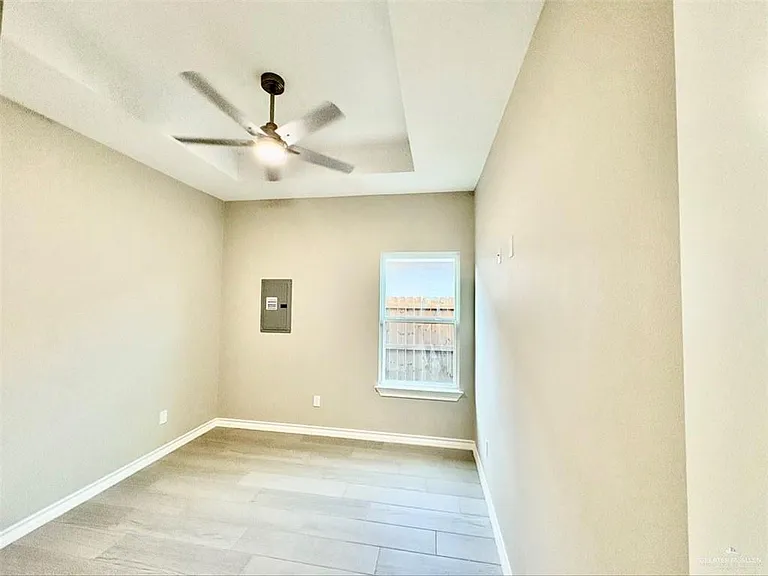 1413 S Yankton St #1 — Photo 7