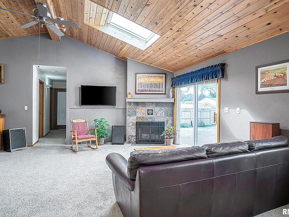 5th image of 1449 Woods Ave