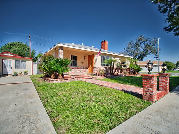 4th image of 4495 Goldfield Ave