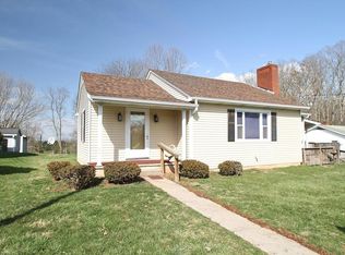 377 Montvue Dr, Lewisburg, WV 24901