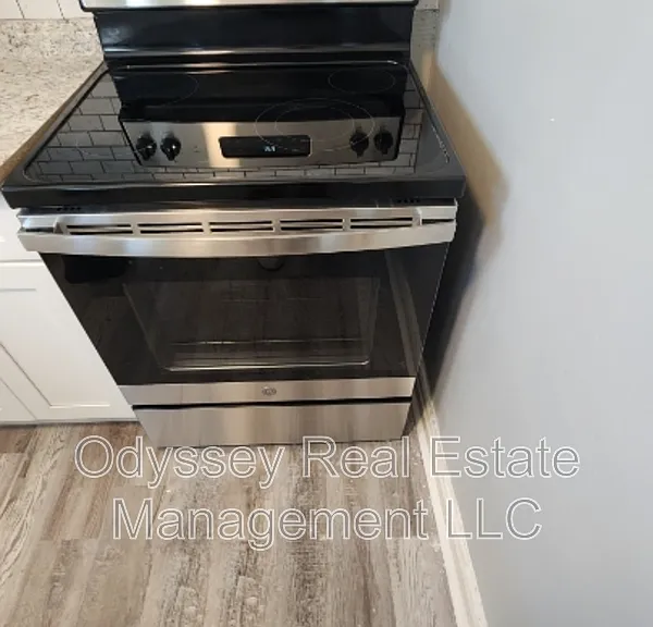 202 W Spencer Ave — Photo 4