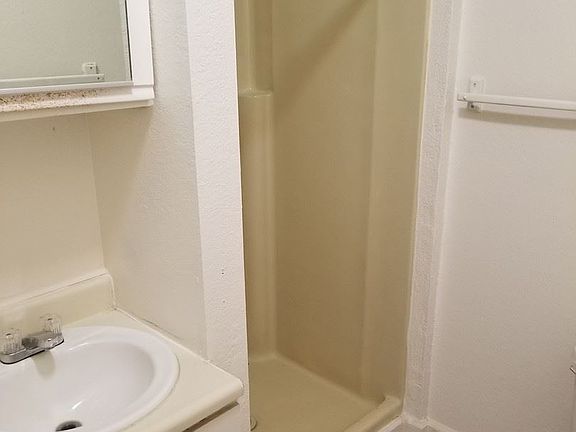 5th image of 32986 Blackwell Blvd APT H