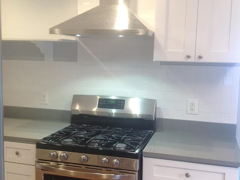 404 S Veitch St — Photo 3