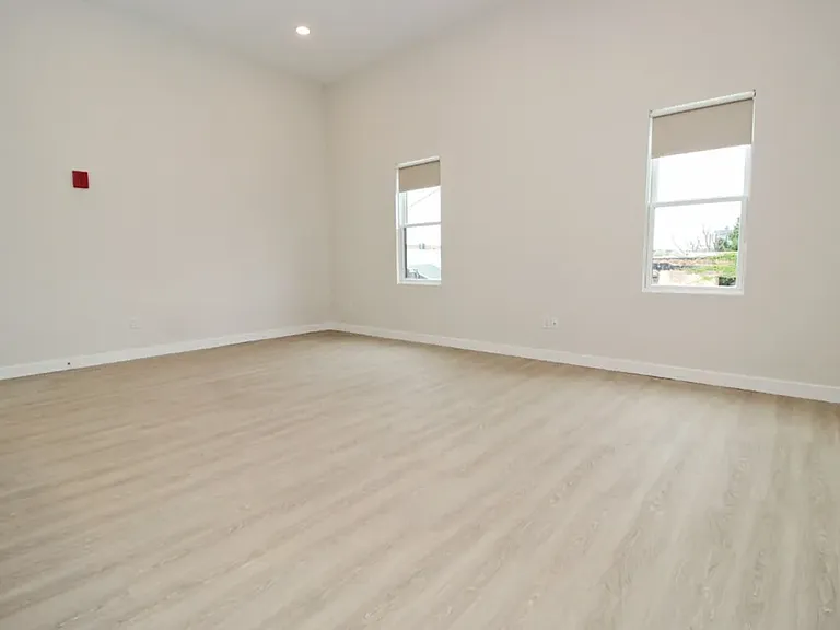 1707 Eastern Ave #2 — Photo 3