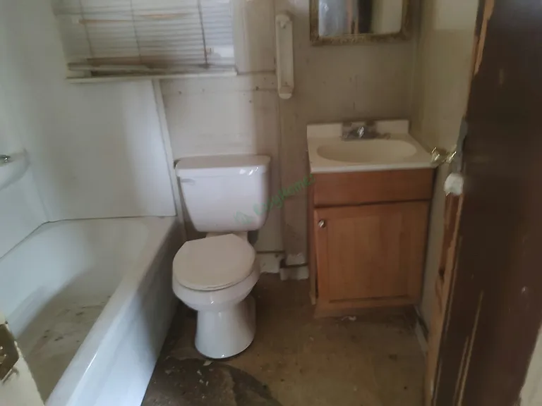 412 E Arcadia Ave — Photo 8