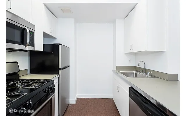 Rented by Douglas Elliman | media 12