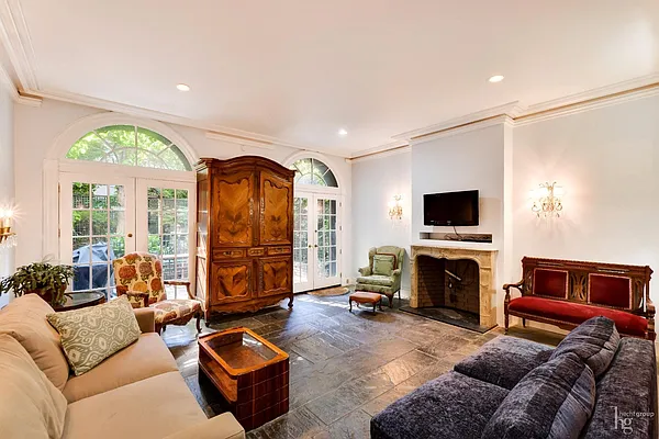 Rented by Hecht Group | media 1