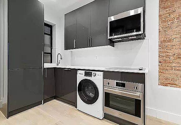 2nd image of 69 Meserole Ave #2W