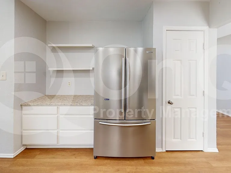 7913 Rice Dr — Photo 6