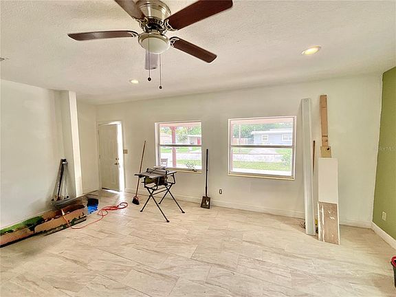 5th image of 2117 Calusa Trl