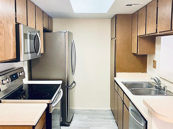 4th image of 1111 E University Dr Unit 211