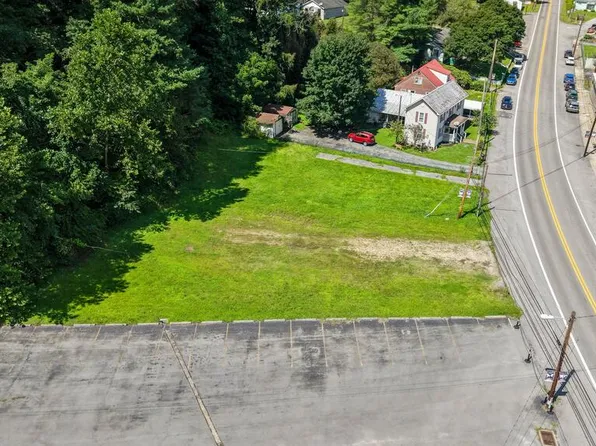 627 Appalachian Hwy, Pineville, WV 24874