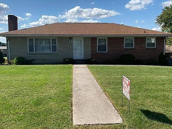 2nd image of 218 Cherry Ln