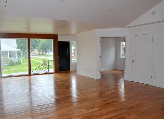 FRONT ROOM