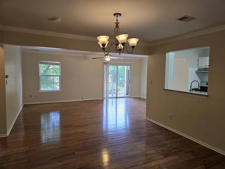 119 Vista Dr — Photo 2
