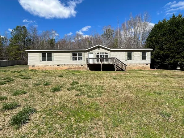 145 Shanel Dr, Woodruff, SC 29388