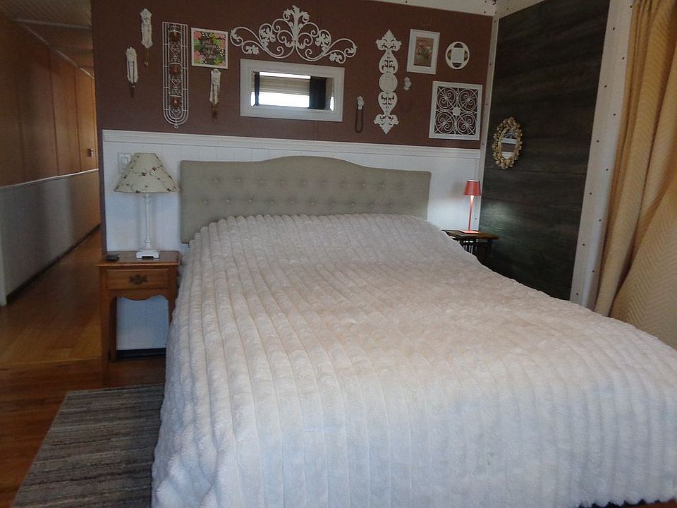 13th image of 701 Nipton Rd