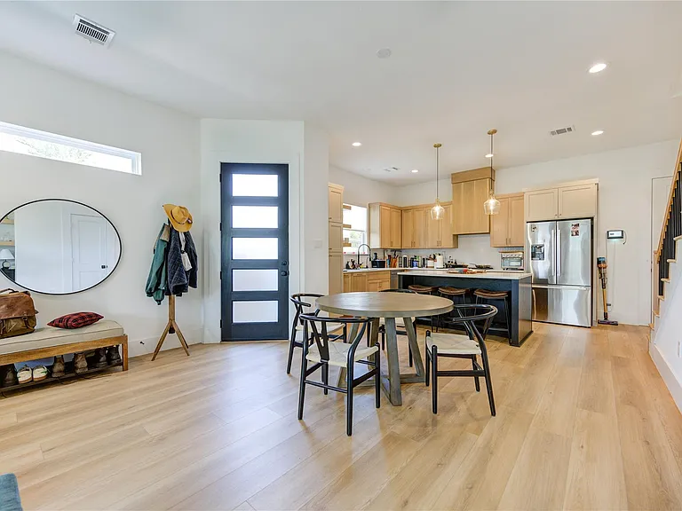 18 Sidney St #A — Photo 9