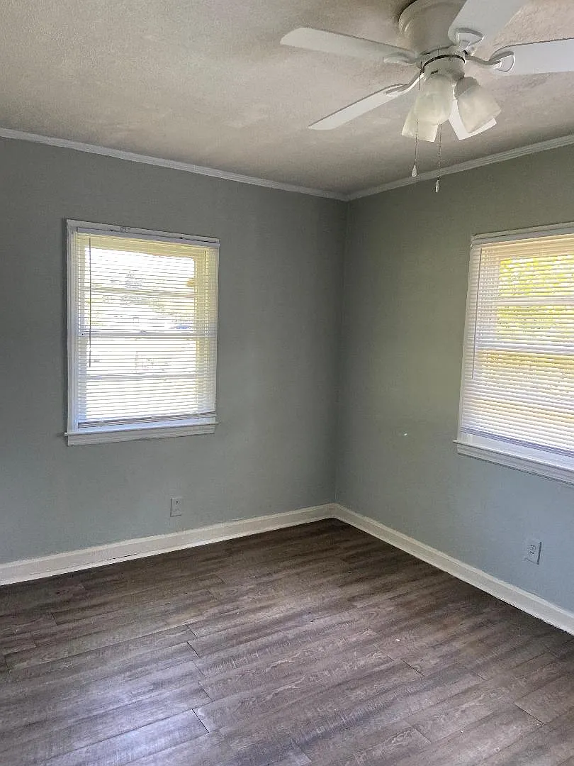 2 bed, 900 sqft, $1,200 — Photo 1