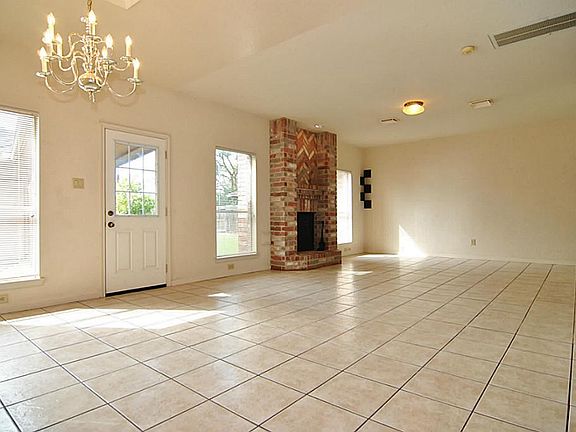 5th image of 2706 Double Lake Dr