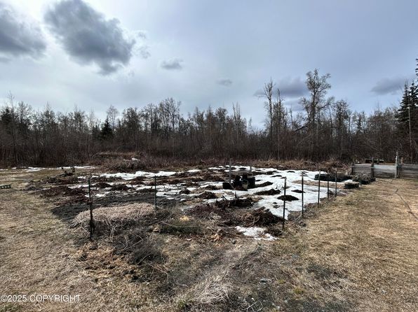 23770 S Trapline Rd, Trapper Creek, AK 99683