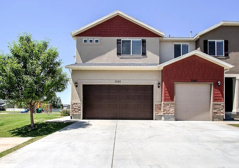 1st image of 3262 W Desert Lily Dr
