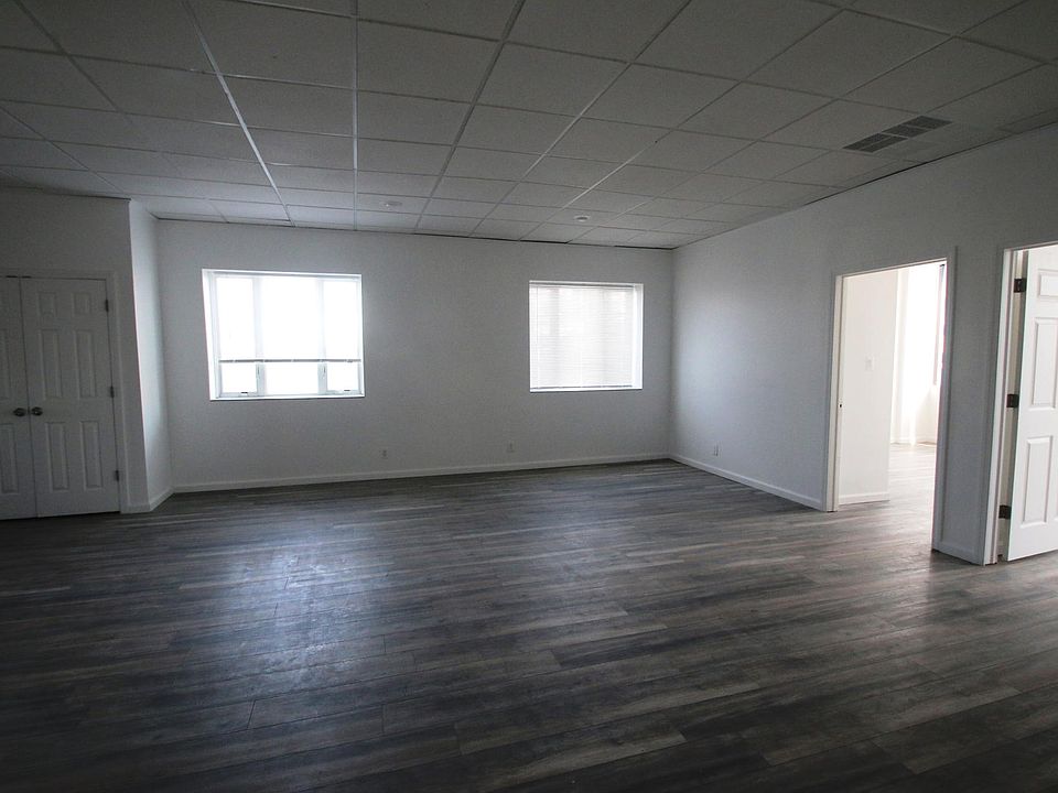 1st image of 128 Sand Ln #B