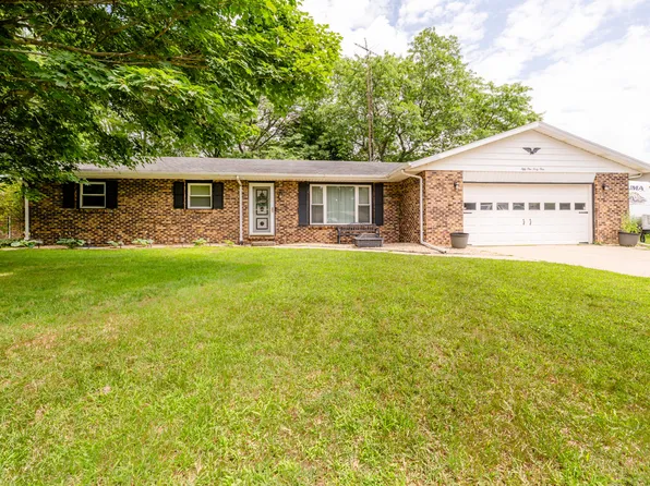 5141 Riverview Dr, Coloma, MI 49038