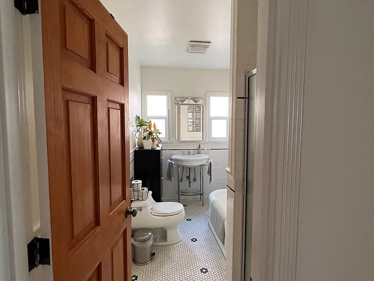 6087 Cashio St #1 — Photo 24