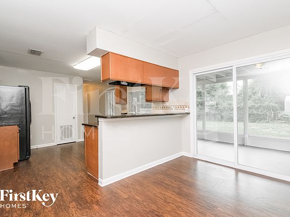 4th image of 9331 Forest Hills Dr
