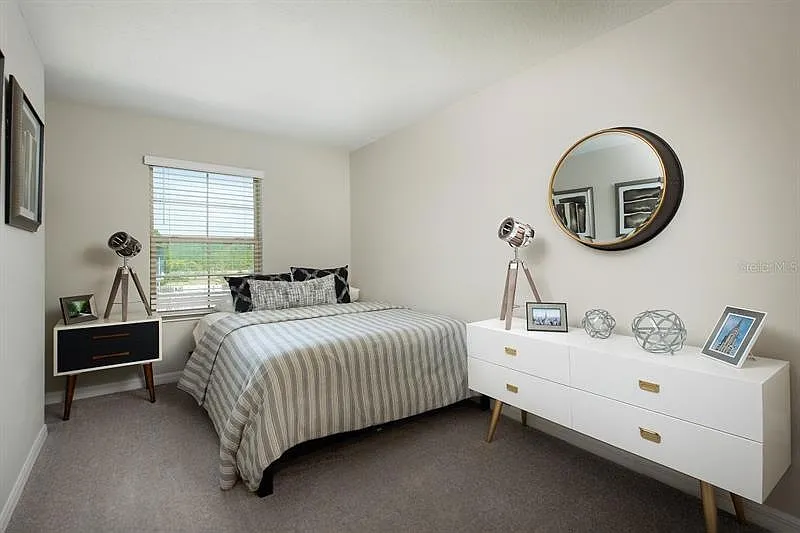 3 bed, 1634 sqft, $2,345 — Photo 2
