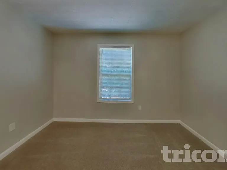 1030 Weatherwood Pl — Photo 8