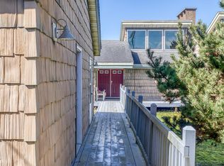 944 SW Mark St, Newport, OR 97365