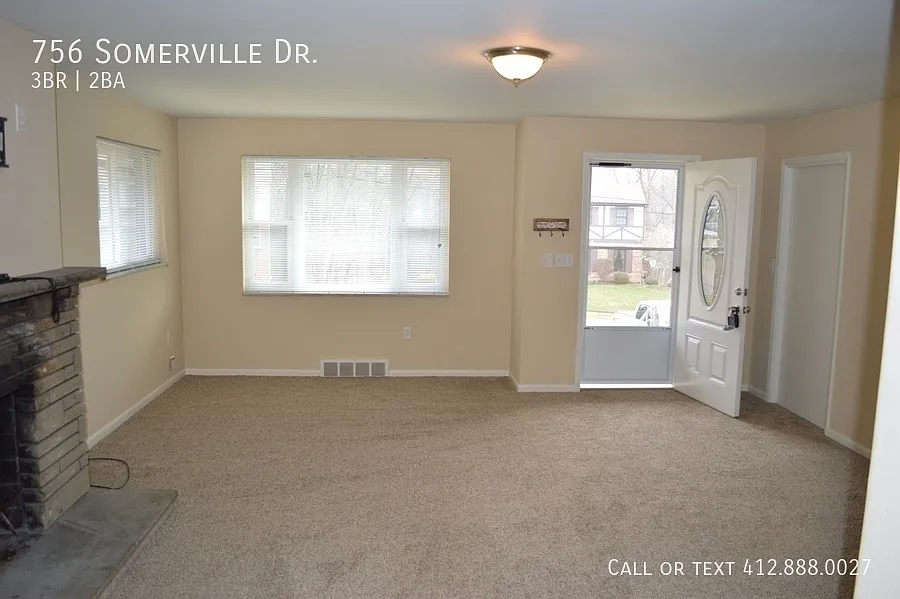 Beautifully 3 Bedroom in Upper St. Clair — Photo 4