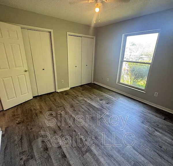311 Sunset Dr #10 — Photo 6