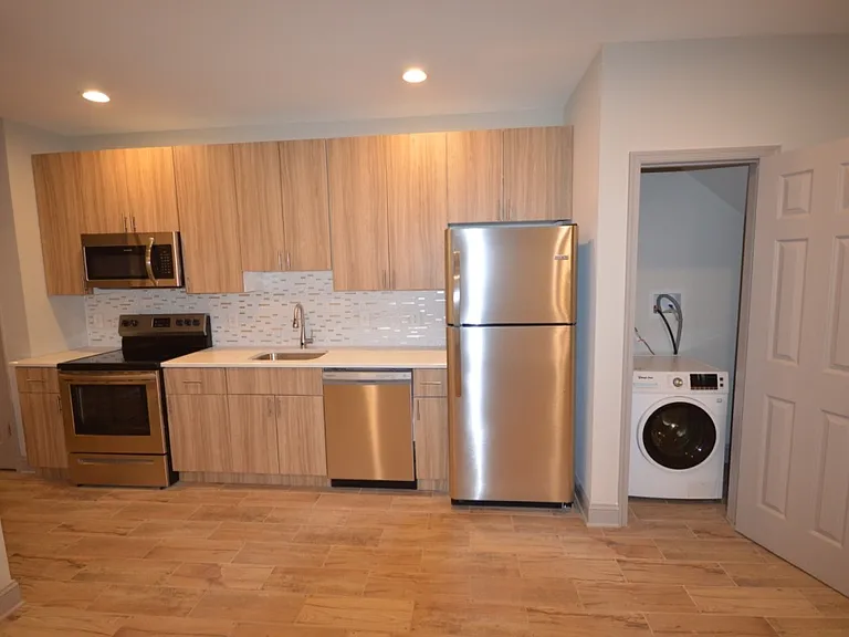 1948 E York St #1B — Photo 1