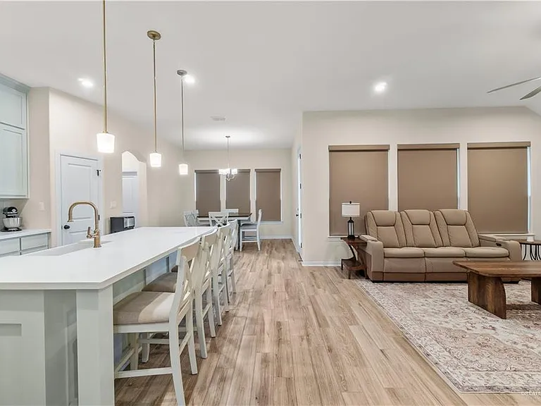 13813 Belle Ct — Photo 14