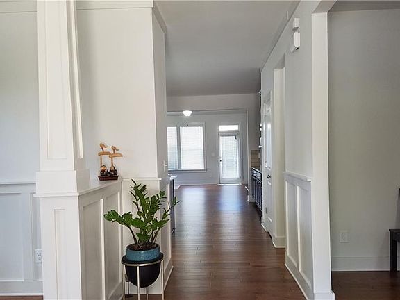 2nd image of 1040 Bar Harbor Pl