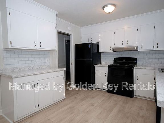 5th image of 2600 Lisa Ln