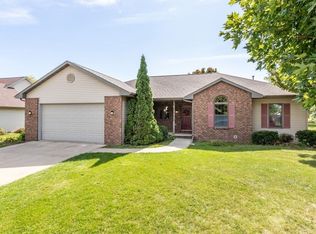 236 Alison Ct, Wrightstown, WI 54180