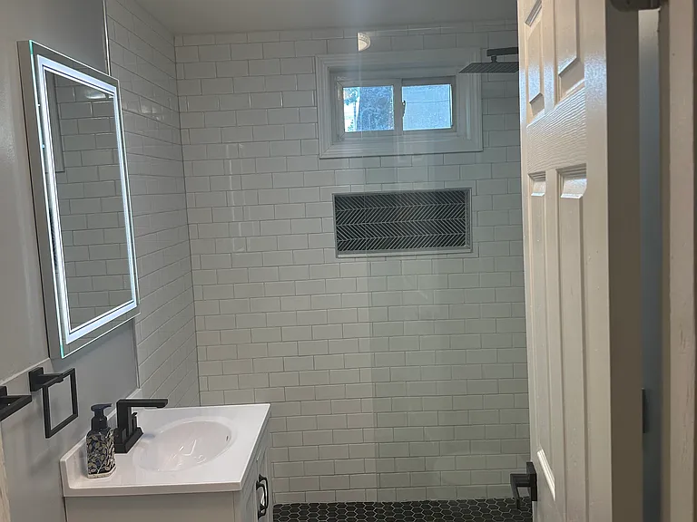 20 Richter St #1 — Photo 2