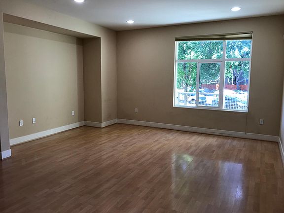 4th image of 933 Sandpiper Ln