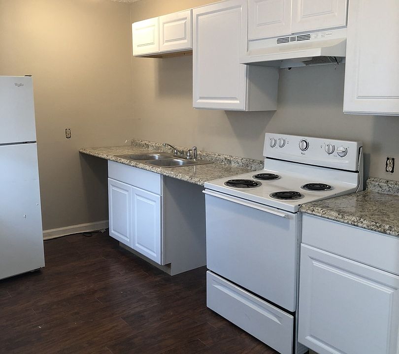 1st image of 3901 Delaware Ave APT 6