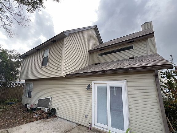 2nd image of 218 Woodland Park Cir