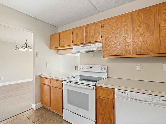 5th image of 159 Main St APT 52C