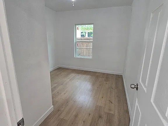 2nd image of 624 Griggs Ave